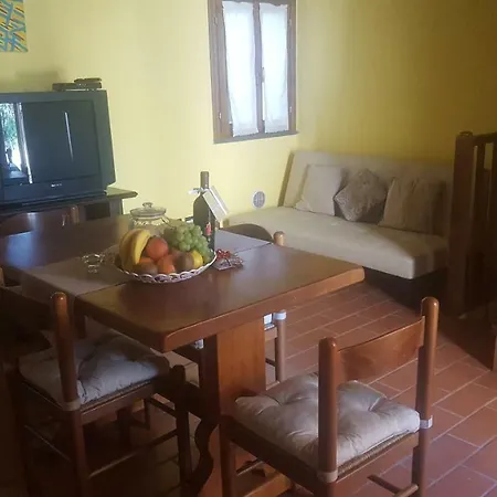 Il Borgo Dei Pini Apartment