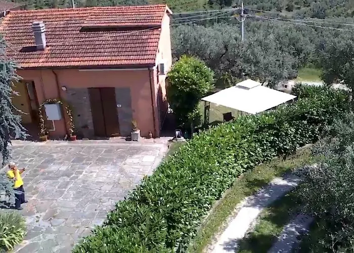 Il Borgo Dei Pini 아파트